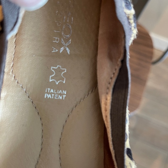 Geox size 8 ballet flat, leopard print with patent leather. Gently worn. - Picture 6 of 6